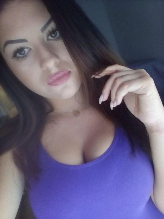 Internet Chicks member